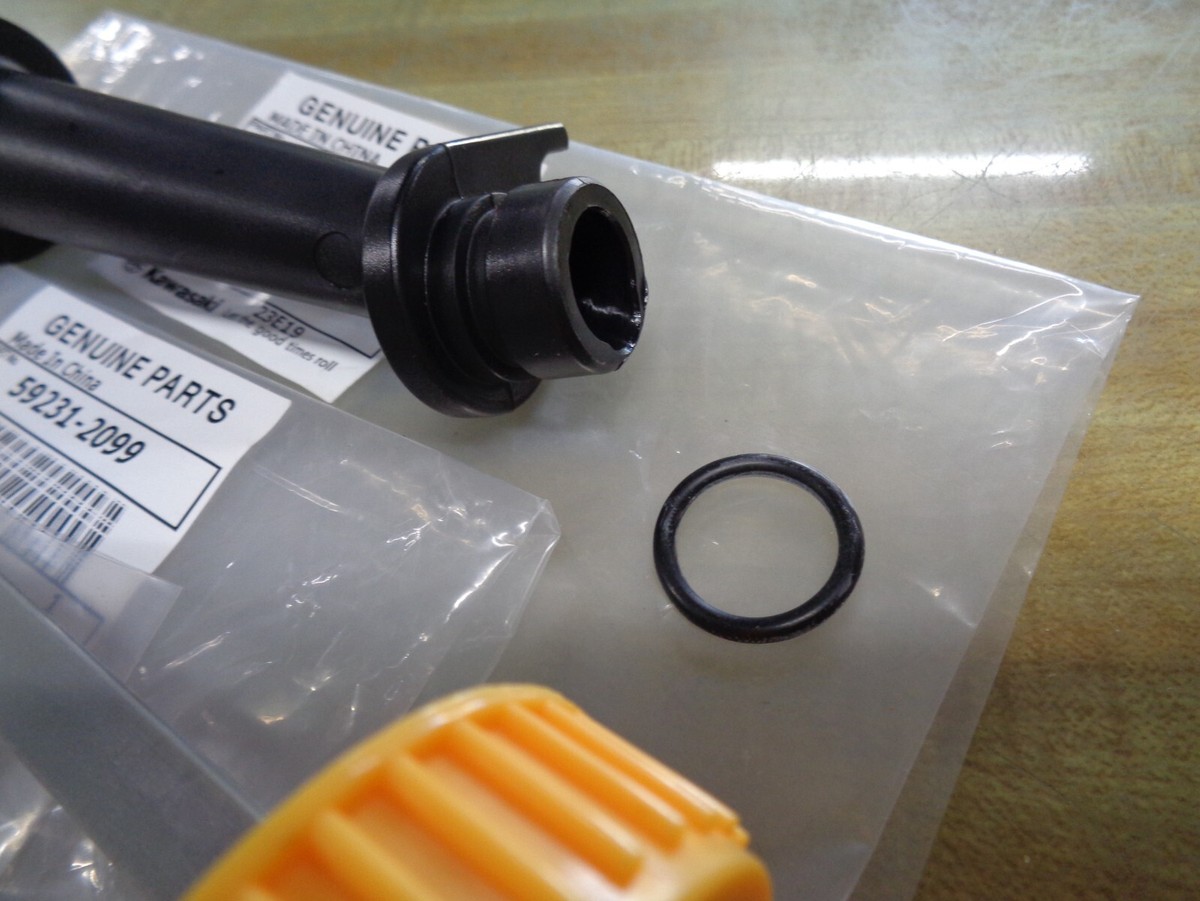 14075-0032 GENUINE KAWASAKI DIPSTICK 59231-2099 HOUSING, 92055