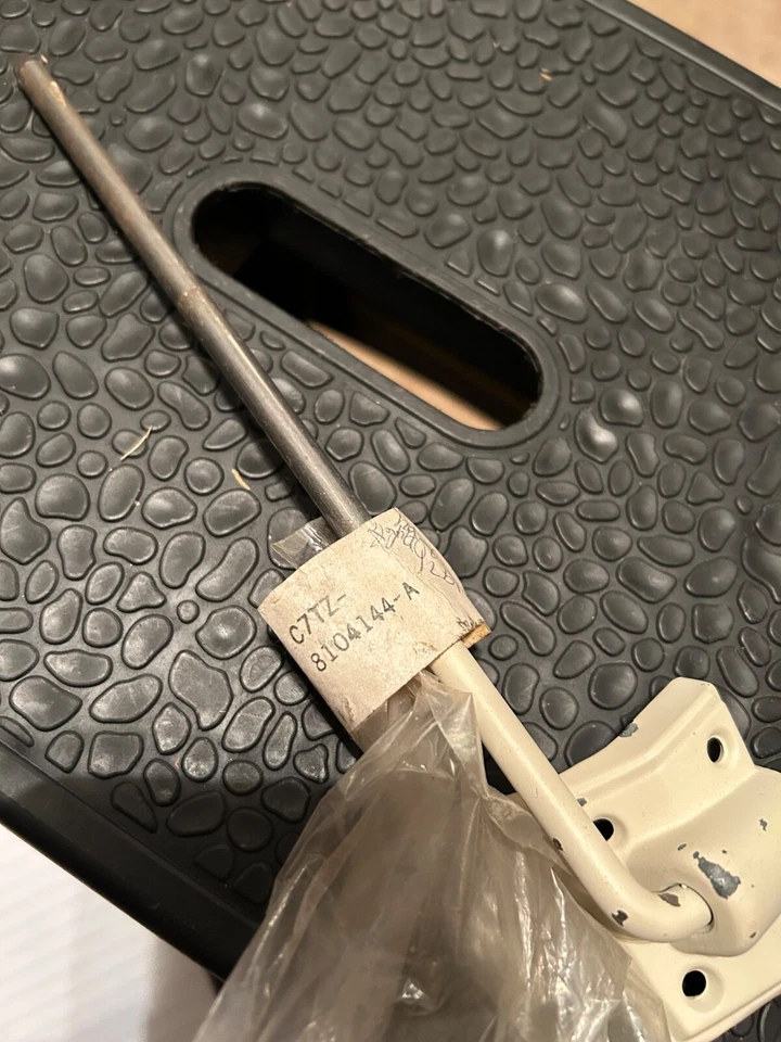 Camioneta Ford 1967 1972 soporte para parasol camioneta pickup 1968 1969 1970 1971 F100 nueva como nueva Foto 2 de 4