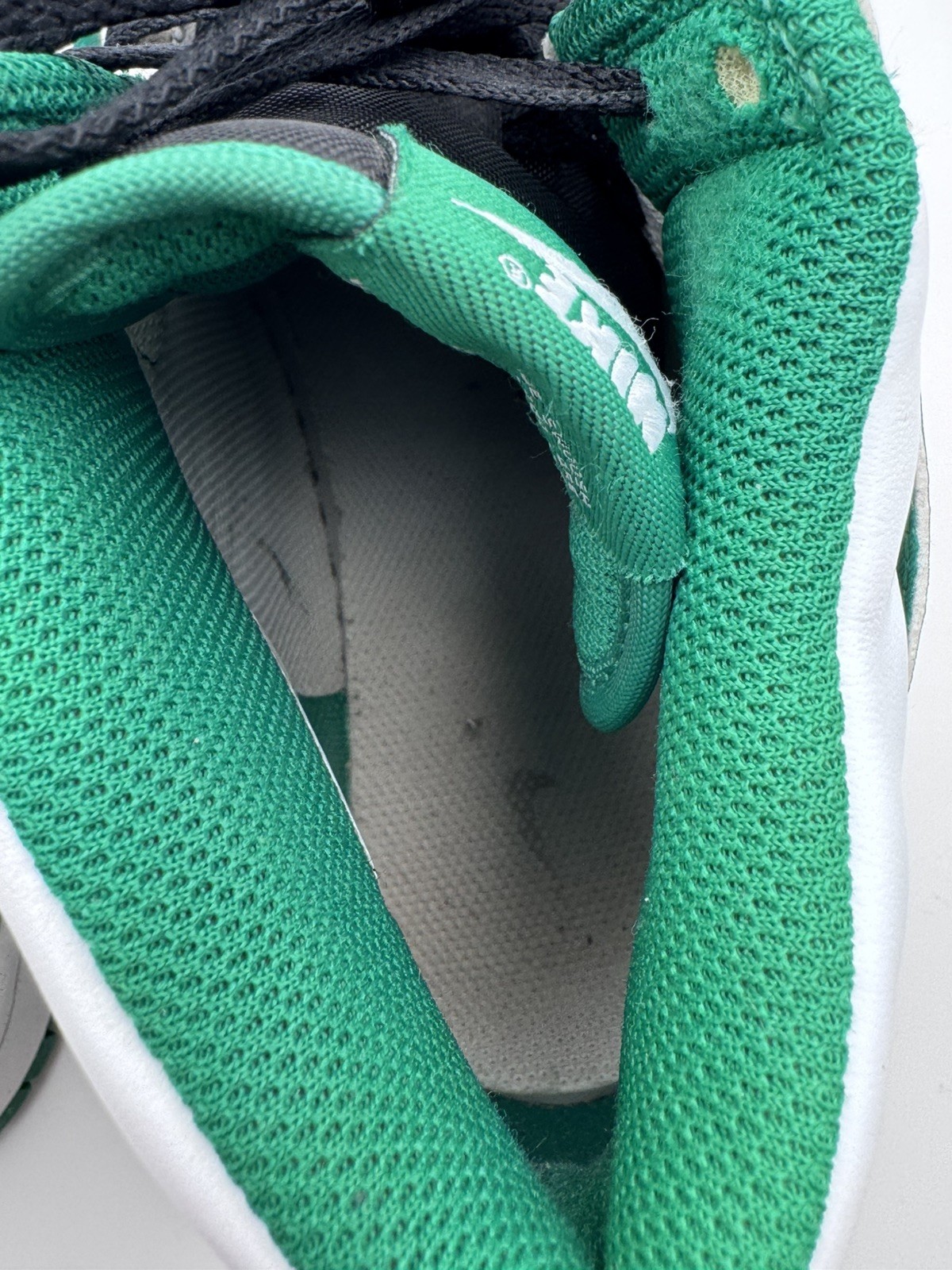 Nike Size UK 6 Dunk High GS Green White Black “Celtics” DR0527-300 image 4