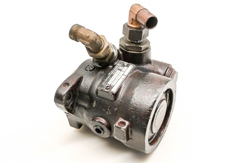 Mack 4103-5000546182, 7674955164 Power Steering Pump Assembly