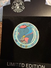 DISNEY SHOPPING KISS SERIES MRS. JUMBO AND DUMBO PIN LE 250