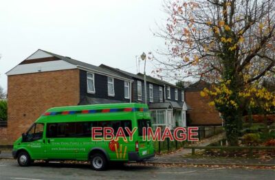 PHOTO  LADY TAVERNERS BUS BY RECENT HOUSING IN BLAKENHALL A MASSIVE ONGOING GRAD