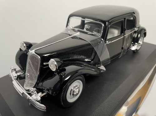 Maisto 1/18 - Citroën Traction 15-6 Noire 1952 - Modèle Réduit Sans Boîte