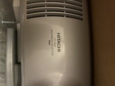 Hitachi CP-X880 Projector
