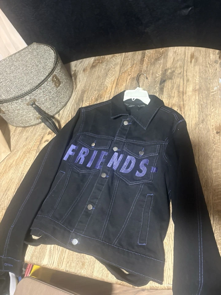 Chaqueta vaquera RARA VLONE talla L con botones etiquetados morados. ¡Increíble estado! Foto 3 de 4