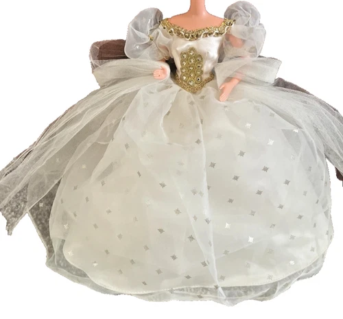 Barbie 1996 Empress Kaiserin Sissy Imperatrice #15846 Royal Gown & ACCESSORIES