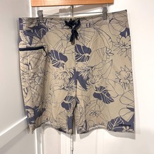 Patagonia Wavefarer Board Shorts Mens 38 x 10" Brown Floral Swimming 86543 Surf