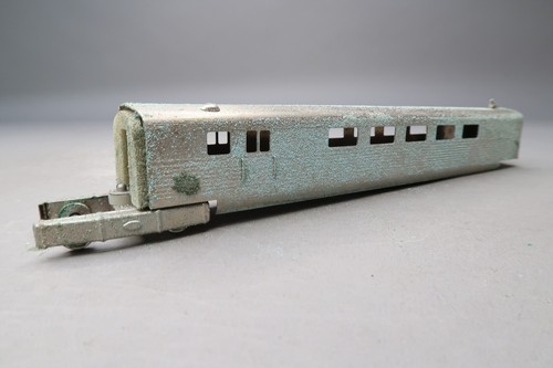 HO BRASS NICKEL PLATE COACH 500 UNPAINTED BAD FOAM DAMAGE - Picture 7 of 10