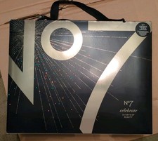 Boots No7 25 Days of Beauty Advent Calendar Christmas 2021