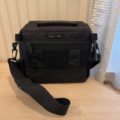 Lowepro Nova 1 AW Camera Bag Black Storage Case - Picture 2 of 12