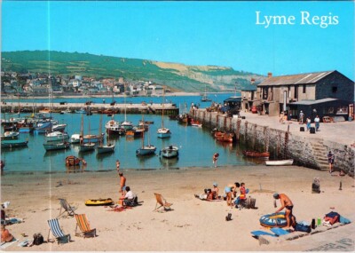 Postcard Lyme King Lyme Regis Marine Aquarium Cobb Arms Lyme Regis Beach AA05091