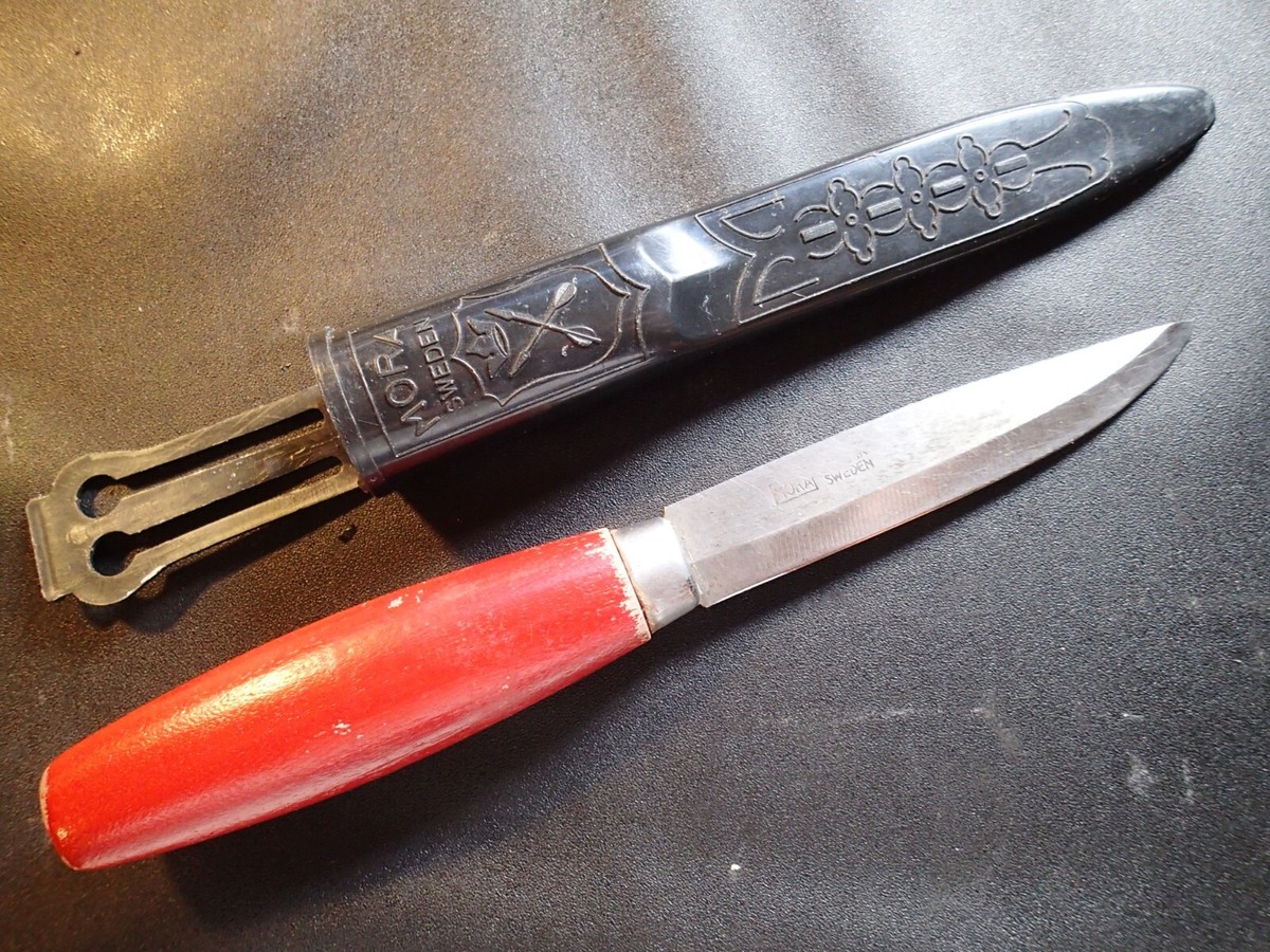 NICE SHARP VINTAGE KNIFE MORA w RED WOOD HANDLE SWEDEN SWEDISH