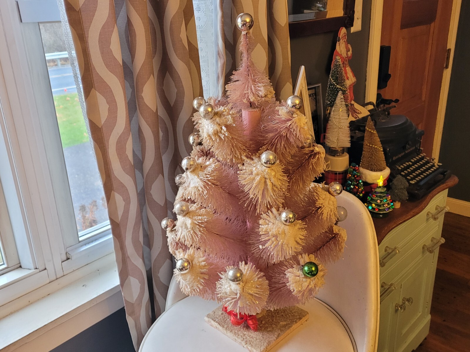 RARE Vintage Consolidated Novelty Flocked Pink Bottle Brush Christmas