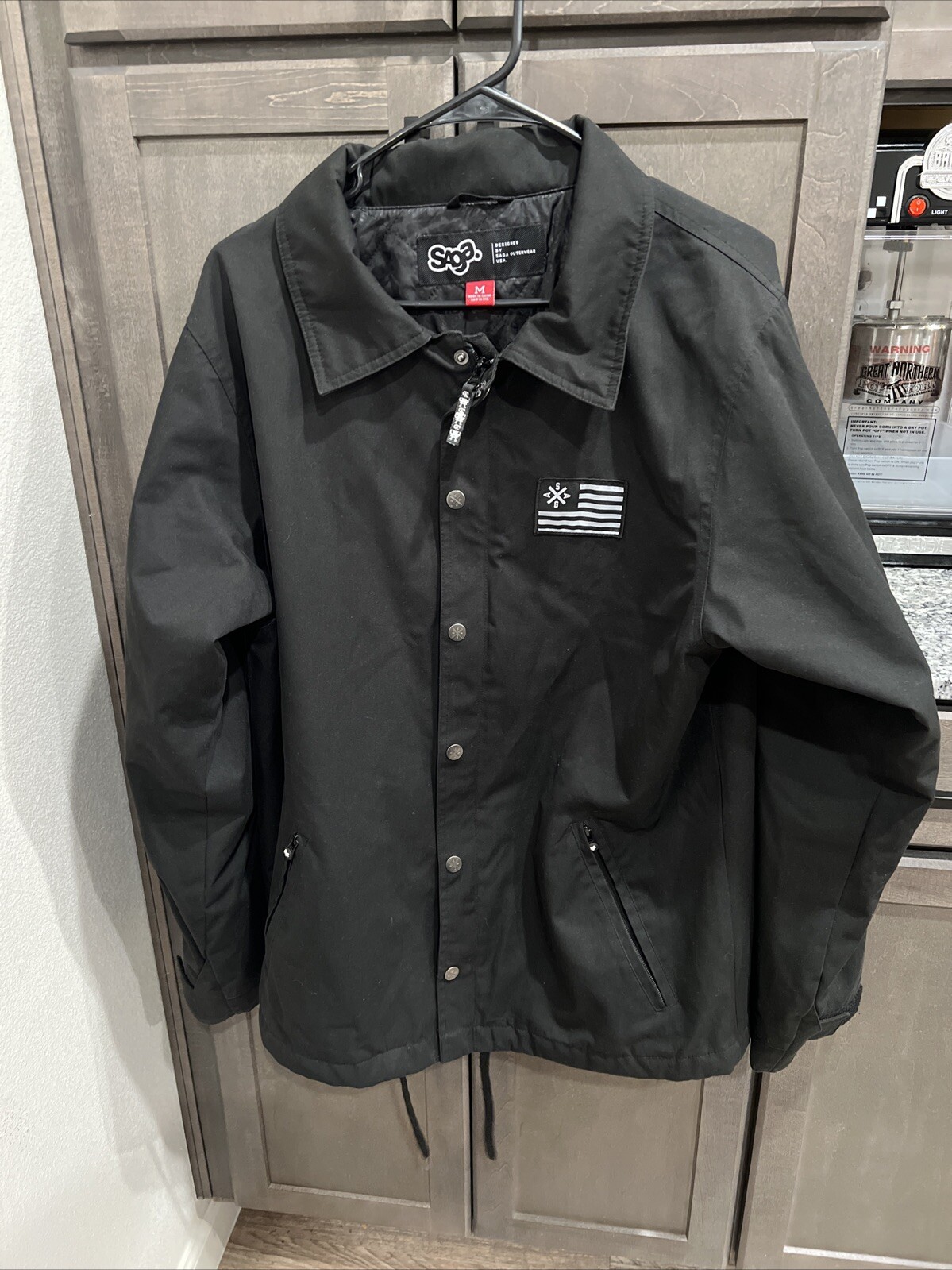 Saga Jacket Full Zip Snap Button Men Medium Black - image 1