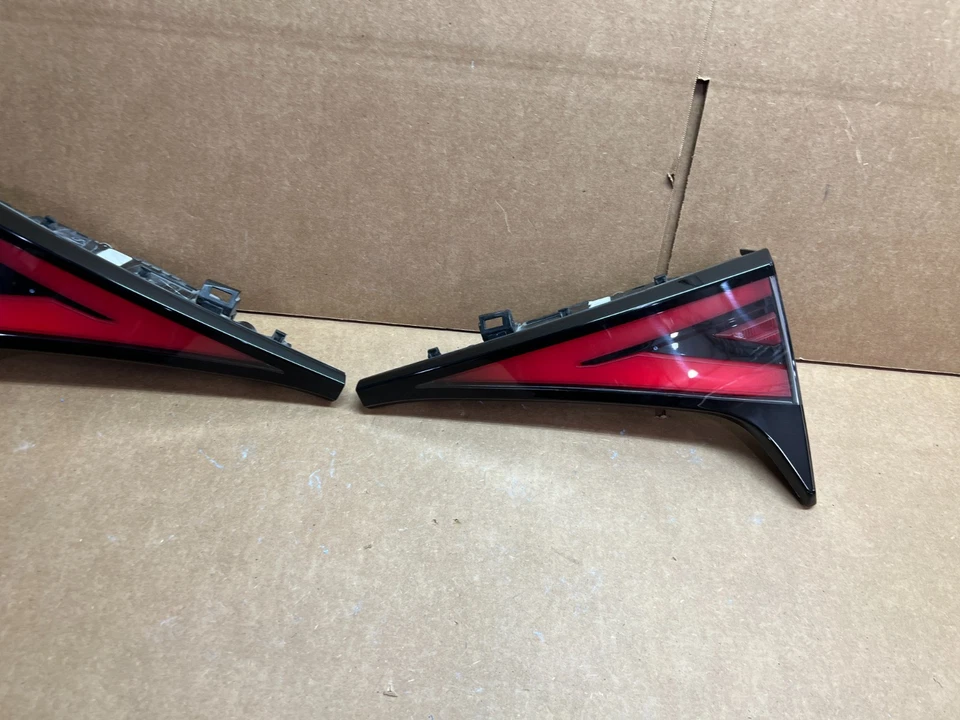 OEM 2023 2024 KIA SPORTAGE LUCES TRASERAS LED ESTILO PUERTA LEVADIZA CONJUNTO MONTADO ¡BONITO!! Foto 3 de 4