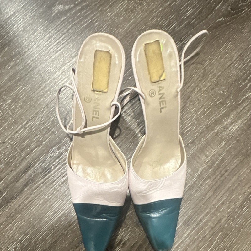 CHANEL White Teal Colorblock Leather Strappy Cap Toe Pointed Pumps EU 39.5