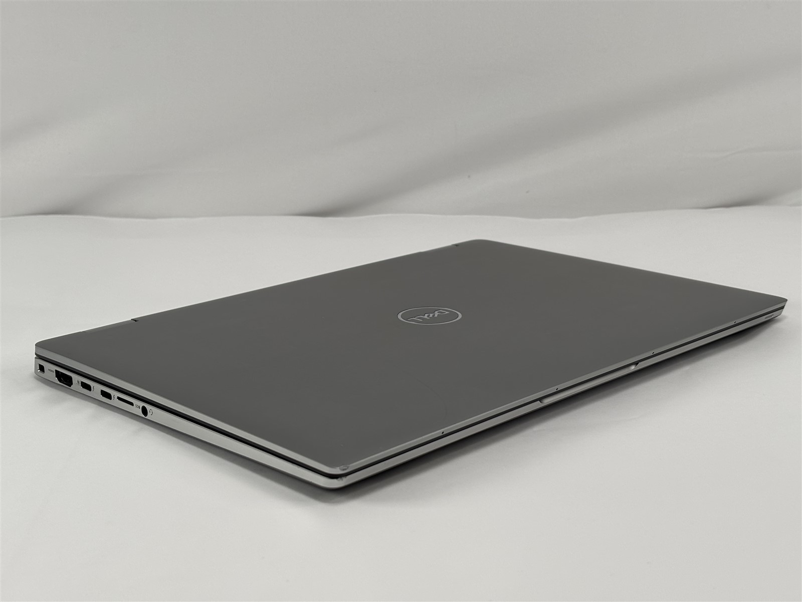 Dell Latitude 9420 2-in-1, 14-Inch Laptop, with Intel Core i5-1135G7 2.4GHz 4 cores, No OS