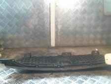 Calandre Mazda 626