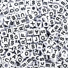 800Pcs White and Black Square Letter Beads A-Z, 6X6Mm Acrylic Alphabet Beads for
