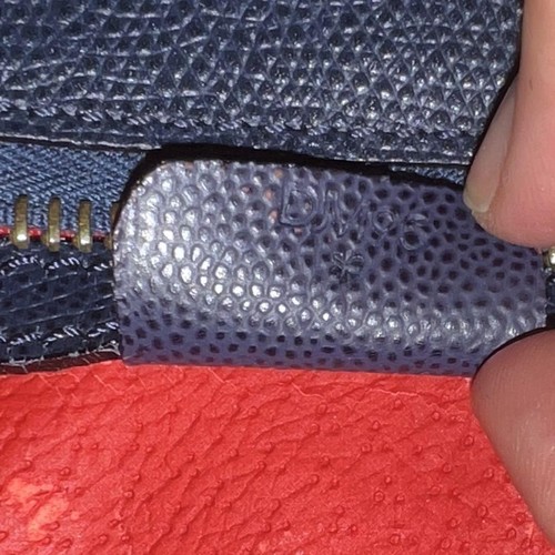 Sac fourre-tout Céline en cuir bleu marine avec logo cadenas doré 2024 authentique