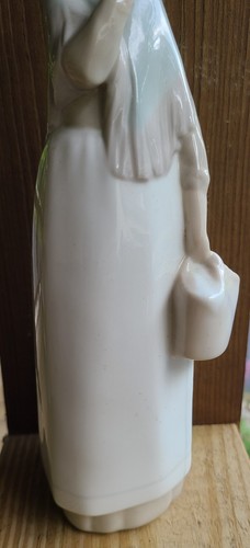 RARE LLADRO FIGURINE MILKMAID Vintage Lladro-Rosal Porcelain Lady with Basket - Picture 3 of 5