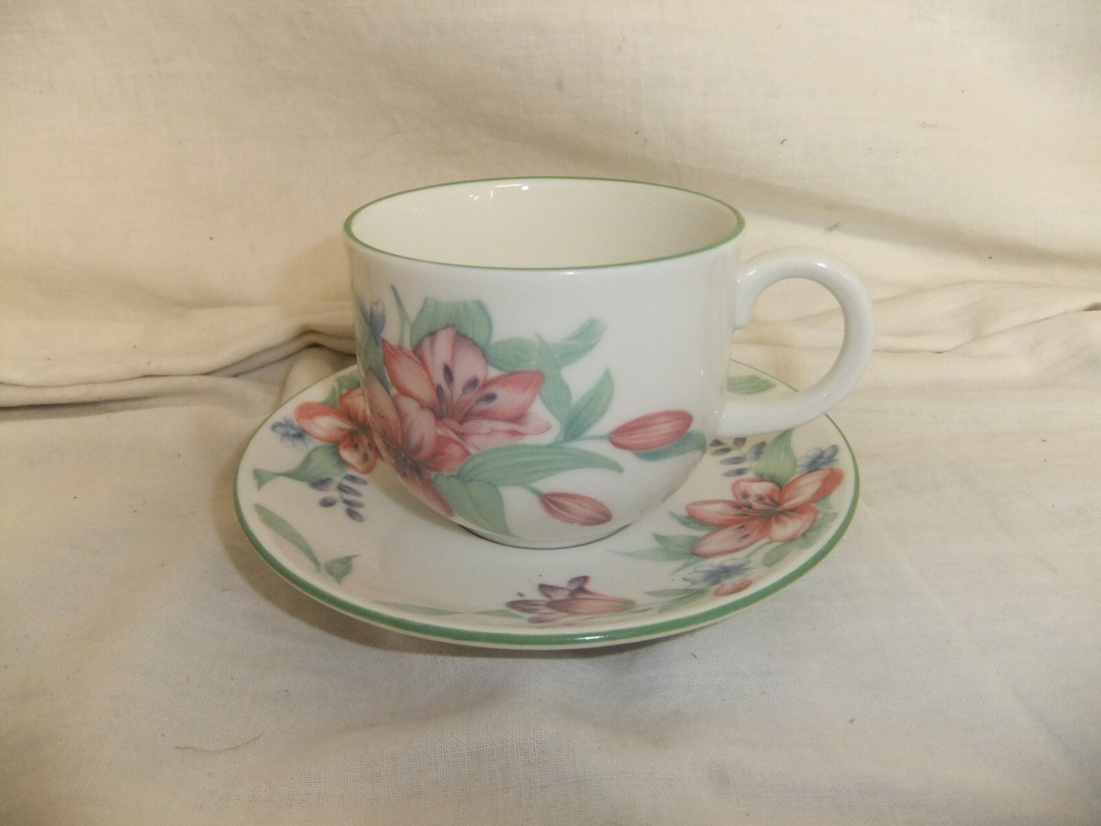 c4 Porcelain Royal Doulton Expressions Carmel (1991) dishwasher safe