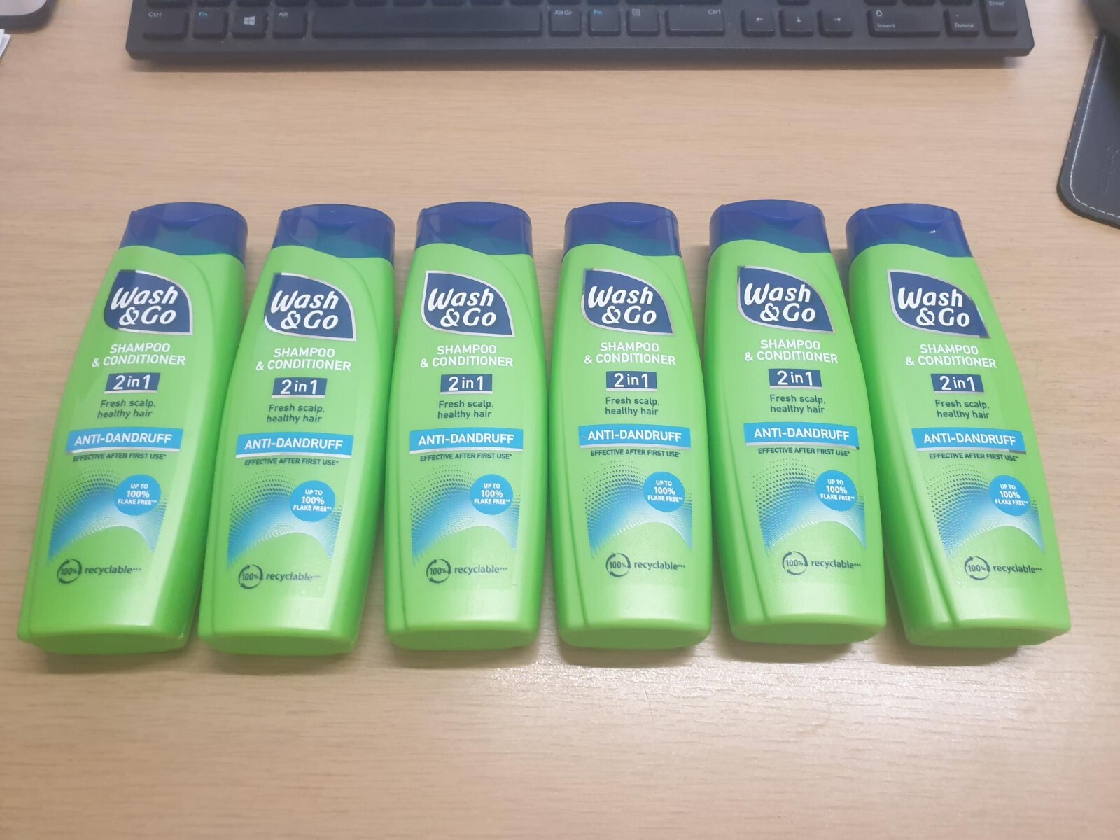 Champú y acondicionador anticaspa Wash & Go 2 en 1 X6 SOLO £14.99 ENVÍO GRATUITO