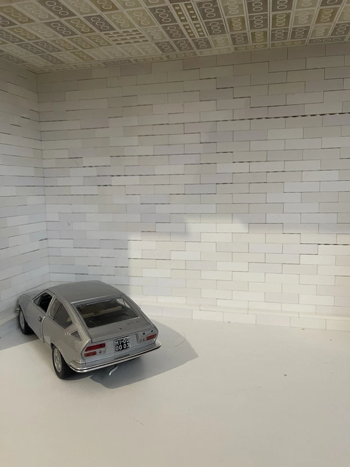 1:24 Modellino Auto centenario Alfa Romeo Alfetta GT 1.8 del 1974 colore argento - Immagine 4 di 4