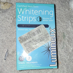 Lumineux Oral Essentials Whitening Strips Enamel Safe 14 Strips 7 Tx Mint