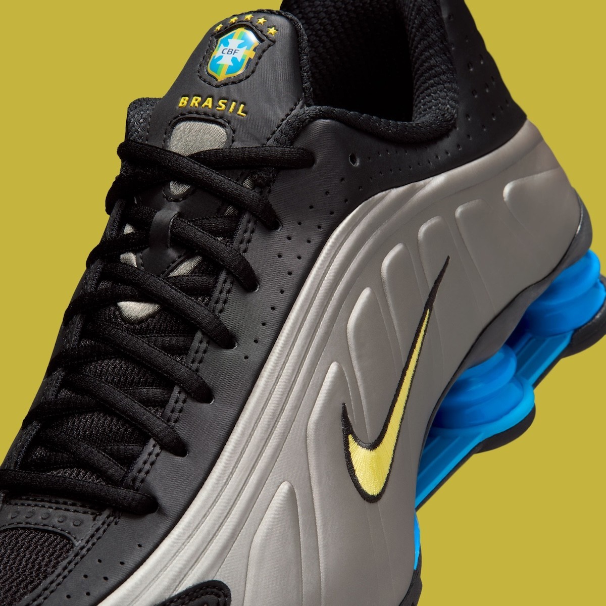 Nike Shox R4 Brazil Black Canary Blue Running Sneakers IO8134-001 Men\'s Size 12 O8134001_04 main image 3