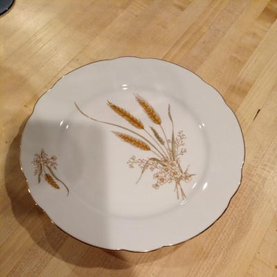 Kahla Gold Trim Wheat Pattern  Dessert  Plates