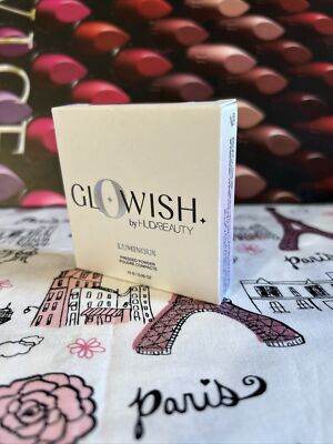 GloWish by Huda Beauty Lightweight Blurring Pressed Powder 10 Deep Tan