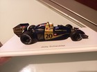 Foto 4 di 16