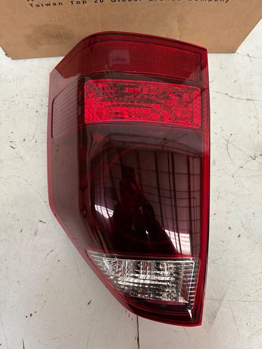Fanale posteriore destro fanale posteriore per MITSUBISHI PAJERO / SHOGUN MN117798 MN133764 - Foto 12 di 14