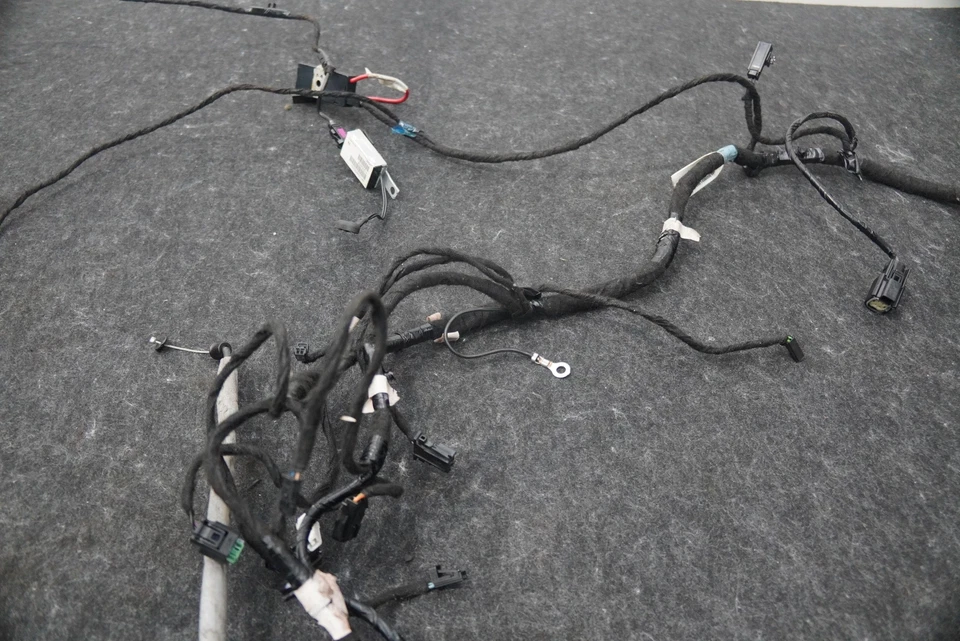 Rear Trunk Lid Lift Gate Lock Latch Wire Harness 1004429-92-P Tesla Model S 2015 - Image 4 of 4