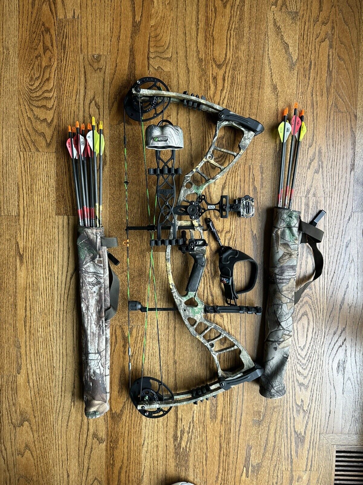 Hoyt PowerMax Compound Bow Package Rh-DL 25.5-30 #65lb