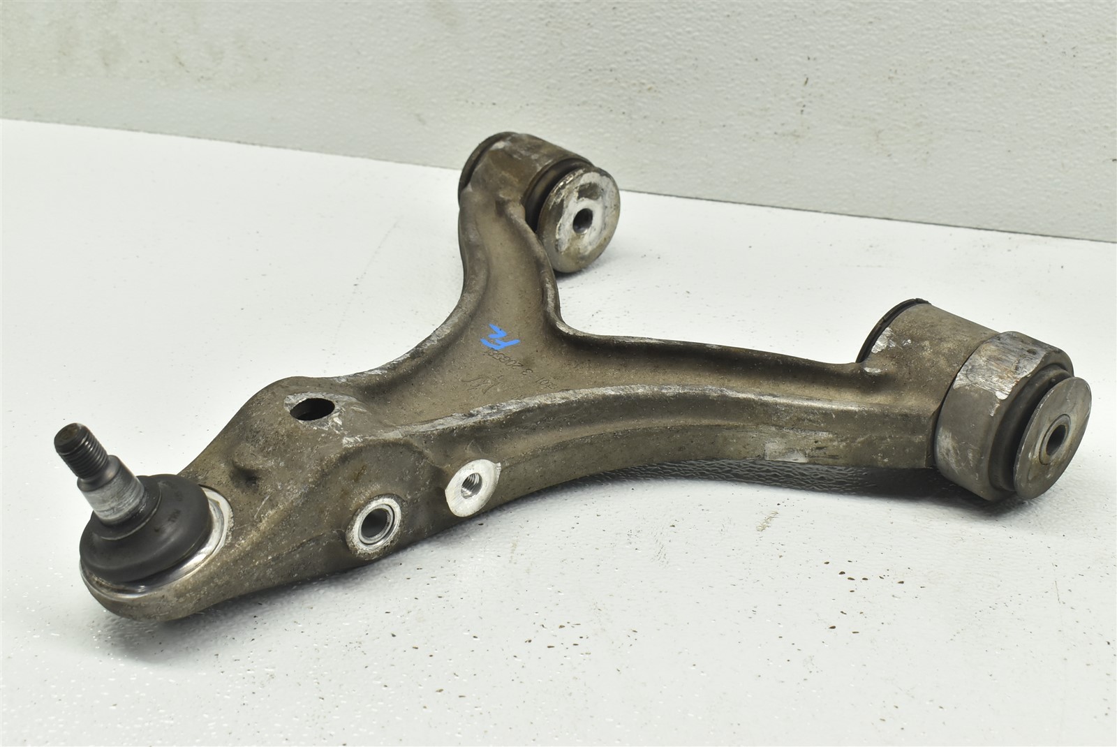 2005-2008 Maserati Quattroporte Control Arm Front Lower Left Driver LH 05-08