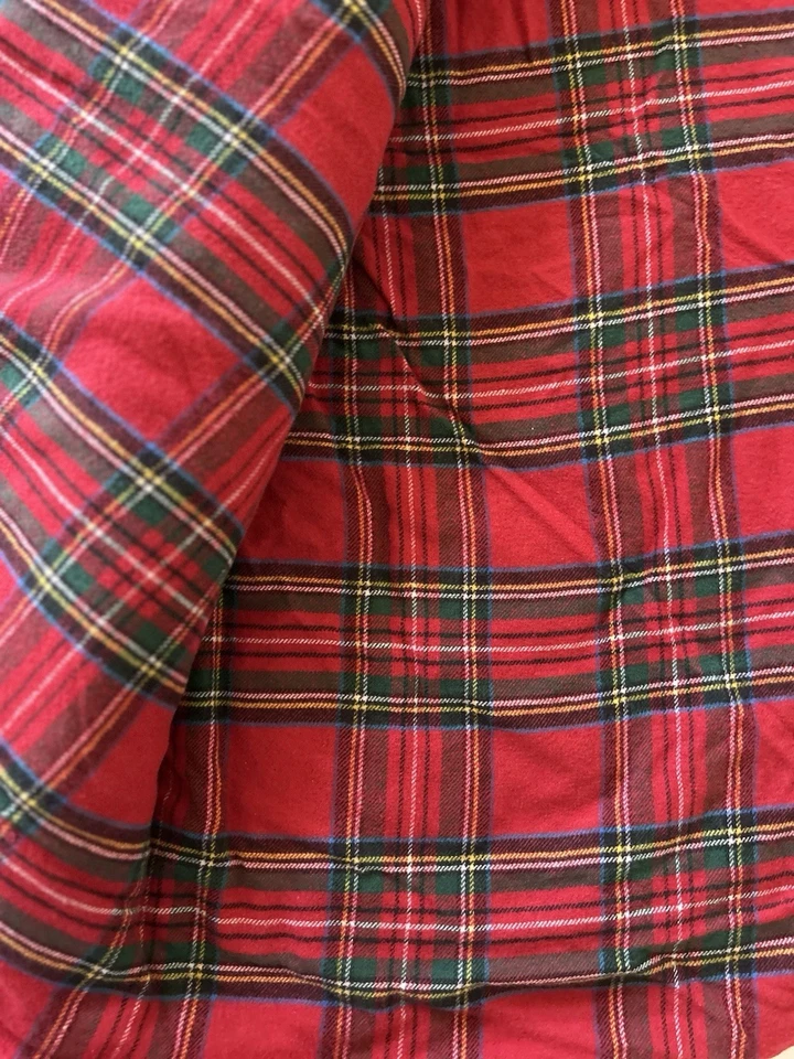 Sábana Ajustable y Plana Pottery Barn Stewart Franela a Cuadros KING SOLO Roja Multi USADA Foto 3 de 4