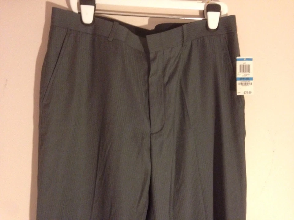 NWT MEN ALFANI MEDIUM GREY W/PIN STRIPE FLAT FRONT DRESS PANTS W36 L32 - Image 2 of 4