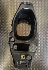 PIAGGIO FLY 50 125 150 HELMFACH STAUFACH ABLAGEFACH INNENVERKLEIDUNG VERKLEIDUNG