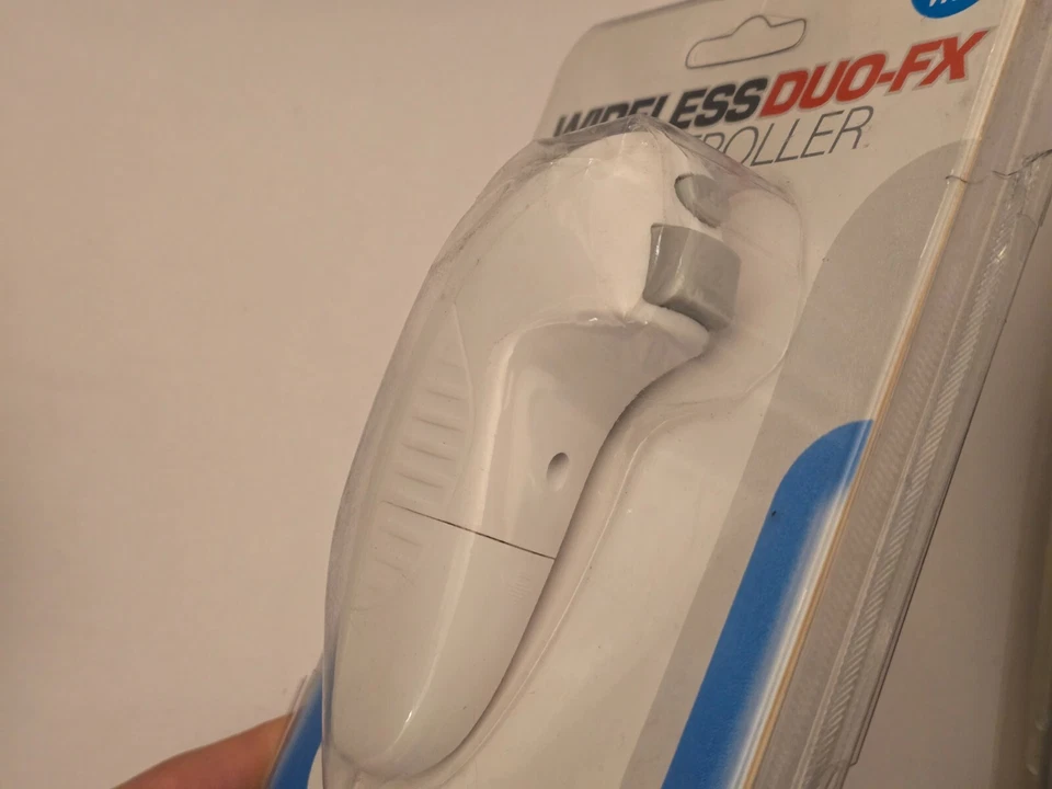 2 x NINTENDO Wii WIRELESS DUO FX NUNCHUK White Cheat Controller Nunchuck Datel U - Image 2 of 4