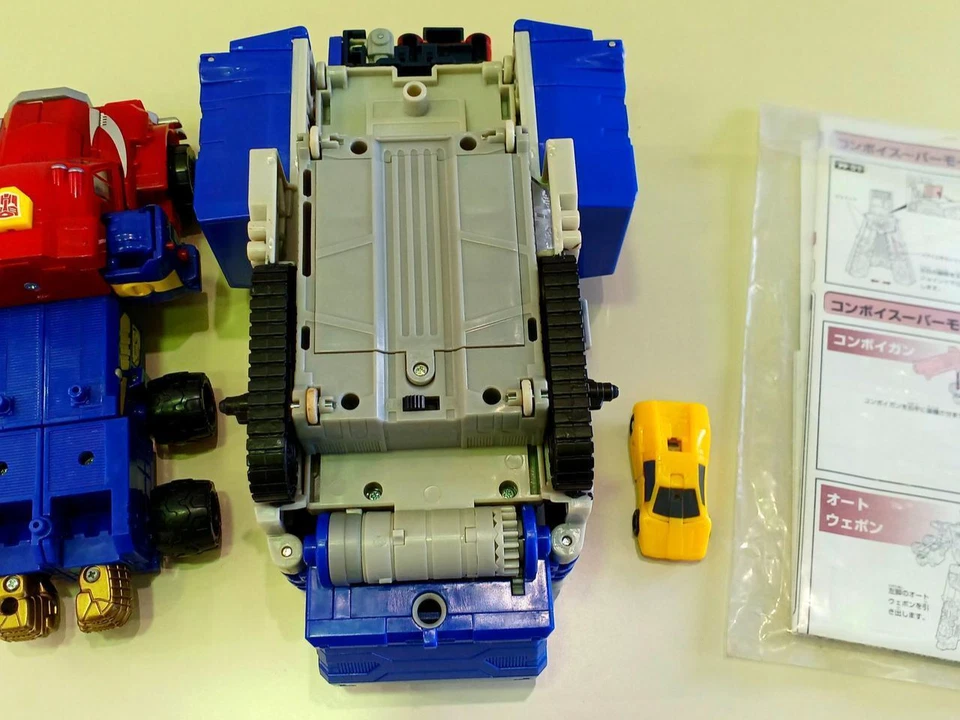 Takara MC-01 Optimus Prime Transformers Micron Legend Japan 241213 - Image 2 of 4