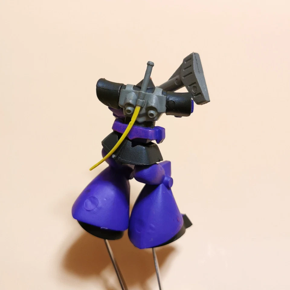 Mini boneco Bandai Gundam MS Mobile Suit Selection 8 MS-R09 RICK DOM 2" solto - Imagem 3 de 4