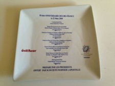 assiette commémorative 30e anniversaire jeunes restaurateurs d Europe 2004  JRE