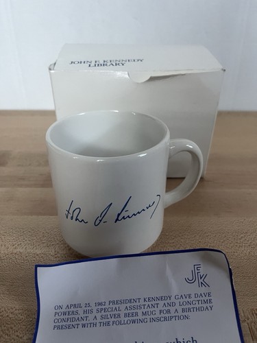 John F Kennedy Signature Tasse There Are Three Things Which Are Real