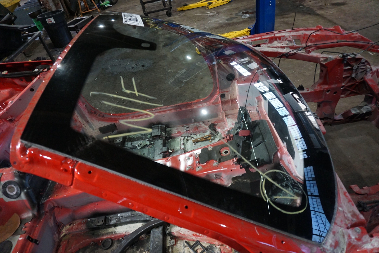 Local Pickup Only! Front Windshield Glass OEM 69754900 Ferrari California 08-14