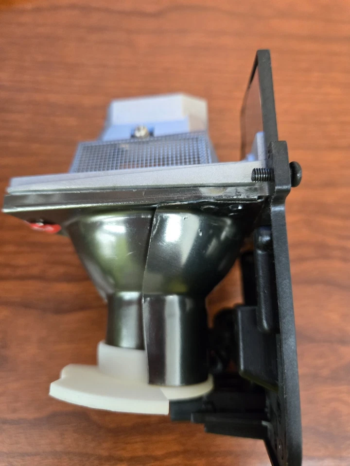 Replacement Lamp for Optoma EZPRO716 Projector (Philips Bulb) - Image 4 of 4