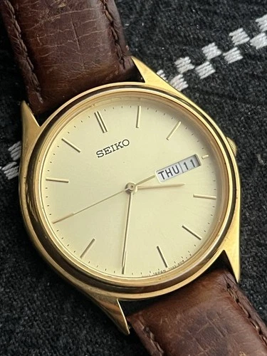 Seiko Mens Day Date Gold Plated Vintage Watch  7N43-8A99  Stainless Steel Back
