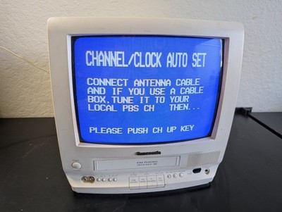 Panasonic PV-M1378W 13