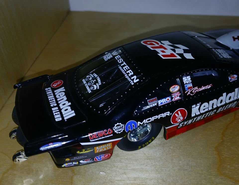 (罕见)VHTFD 1.24 比例 V. Gaines Kendall Oil Pro 库存 NHRA(阅读广告 Plz)。  — 第 2/4 张图片